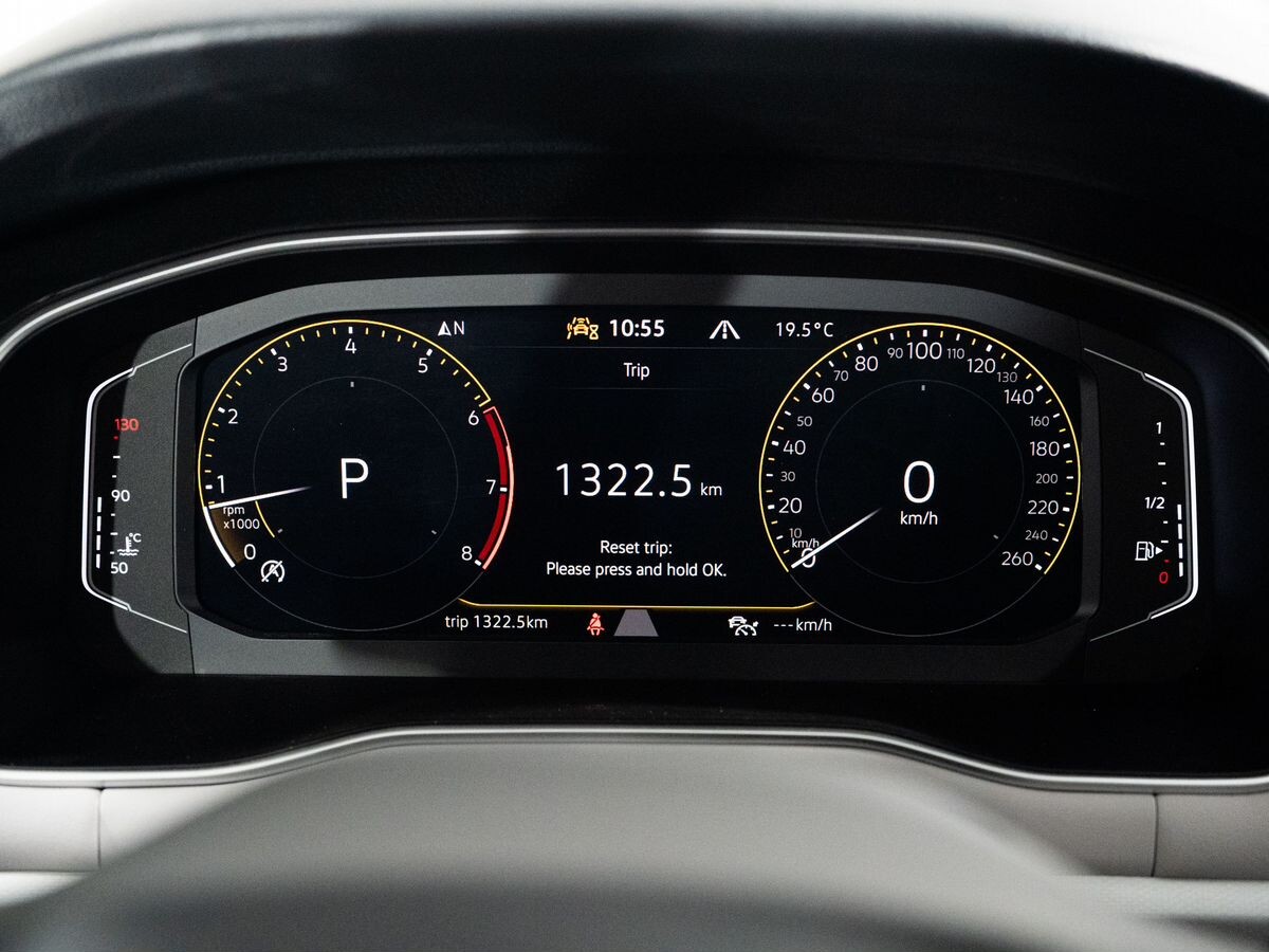 Volkswagen Bora 2022 - фото автомобиля
