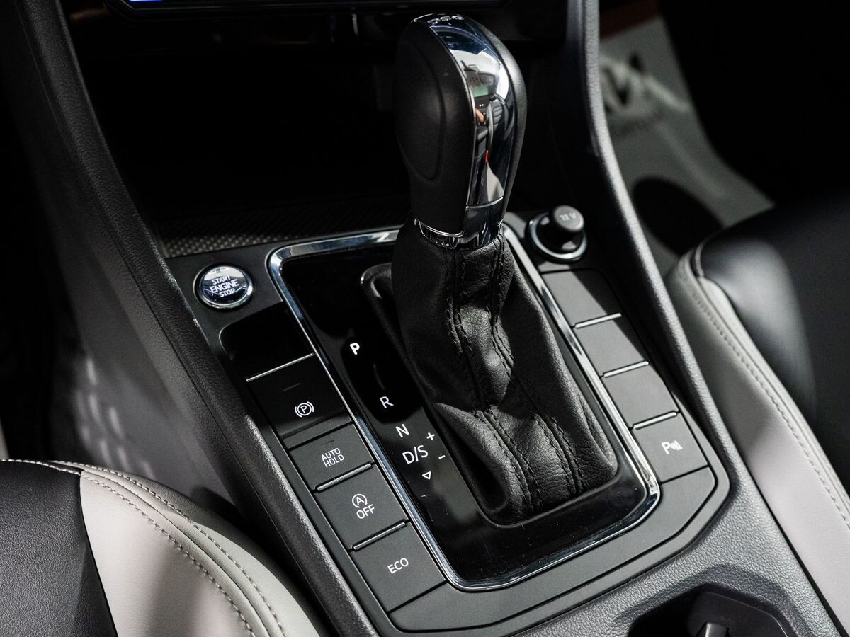 Volkswagen Bora 2022 - фото автомобиля