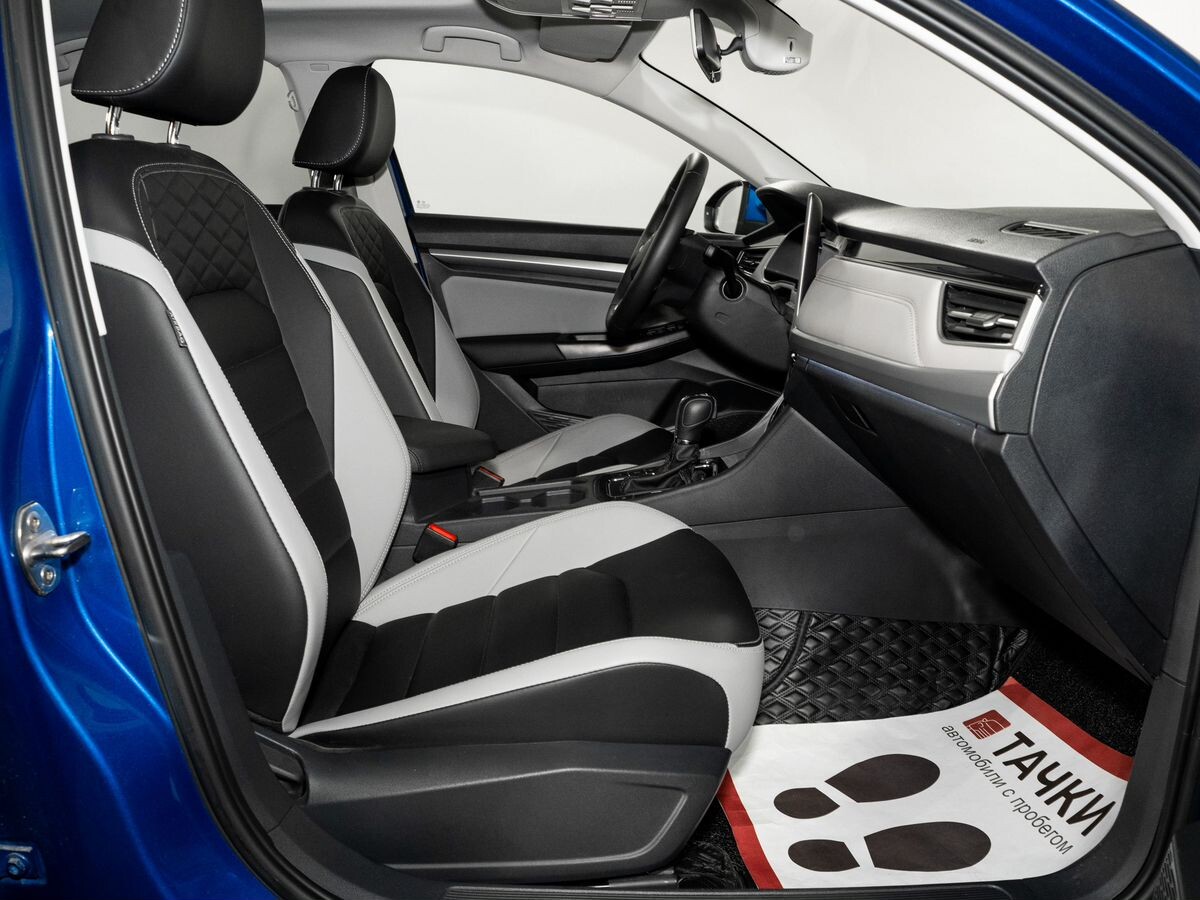 Volkswagen Bora 2022 - фото автомобиля