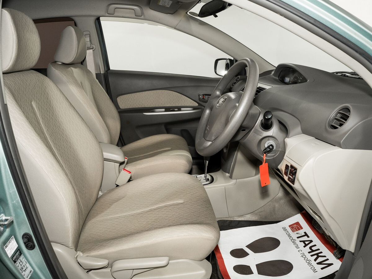 Toyota Belta 2009 - фото автомобиля