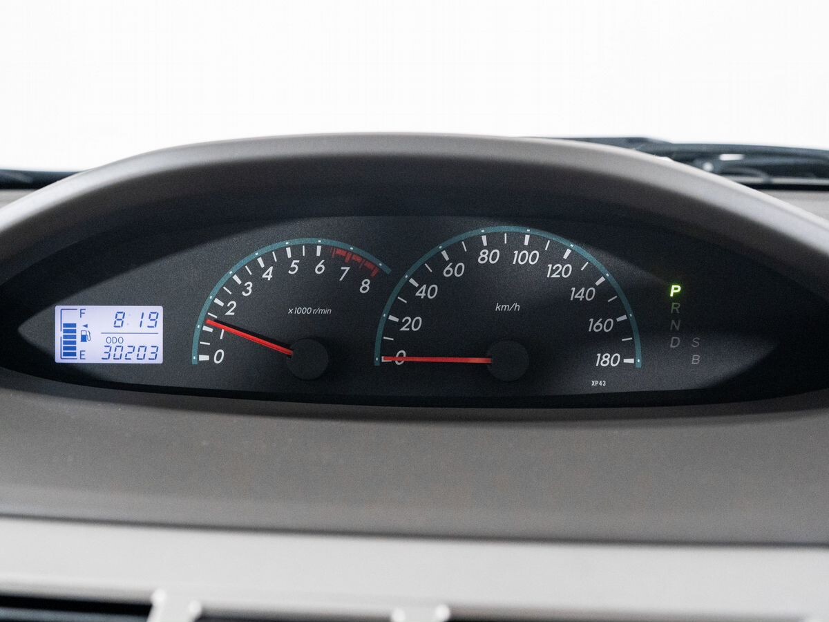 Toyota Belta 2009 - фото автомобиля