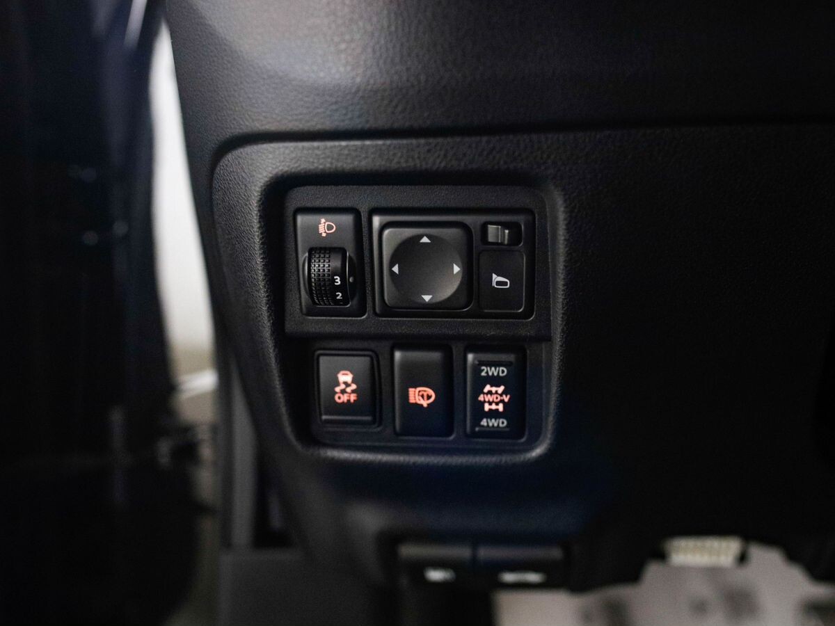 Nissan Juke 2012 - фото автомобиля