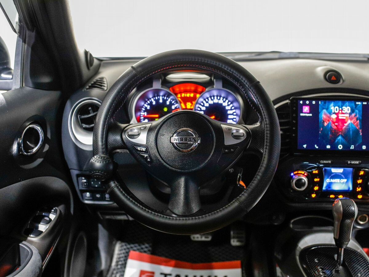 Nissan Juke 2012 - фото автомобиля