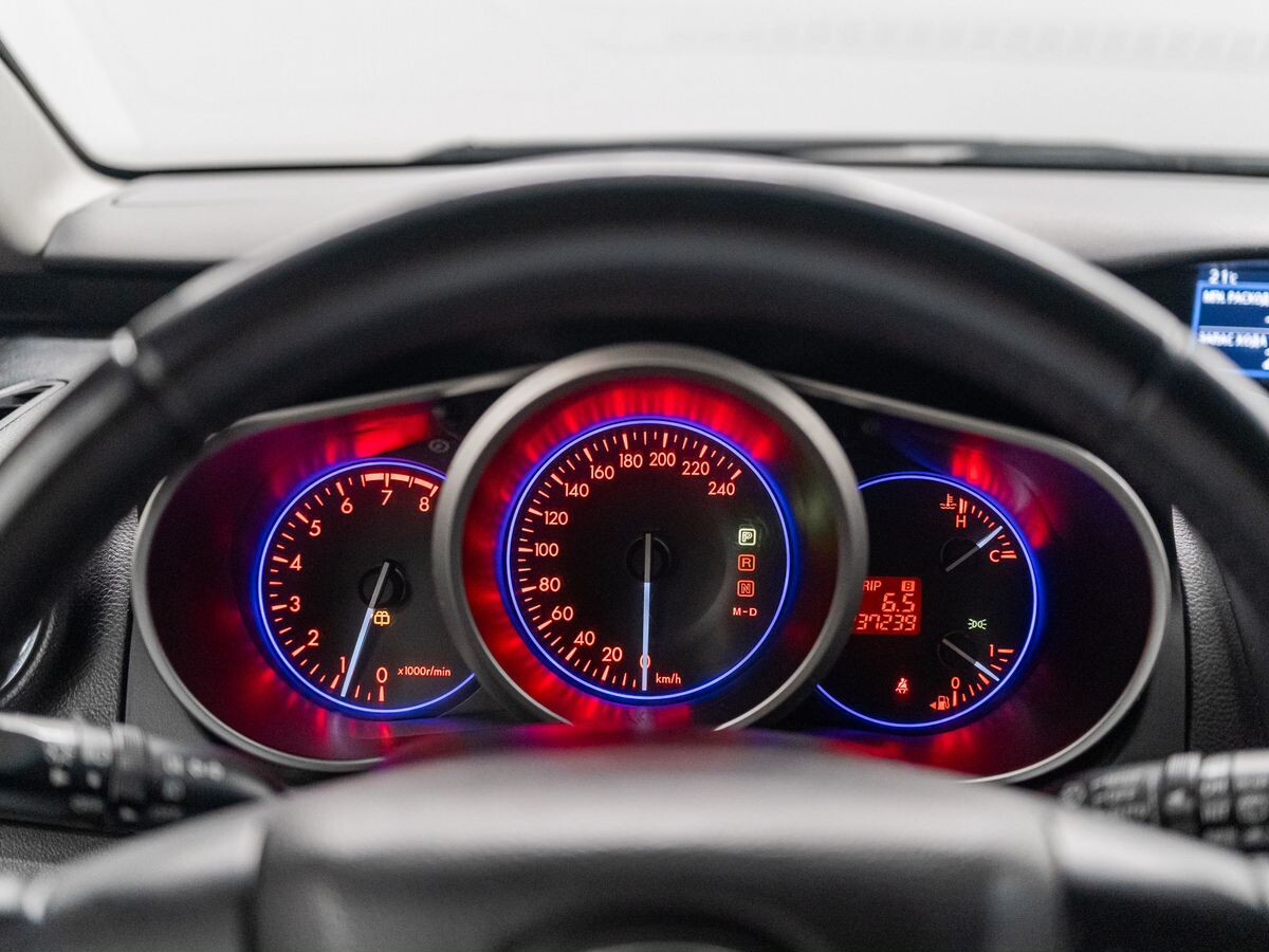 Mazda CX-7 2010 - фото автомобиля