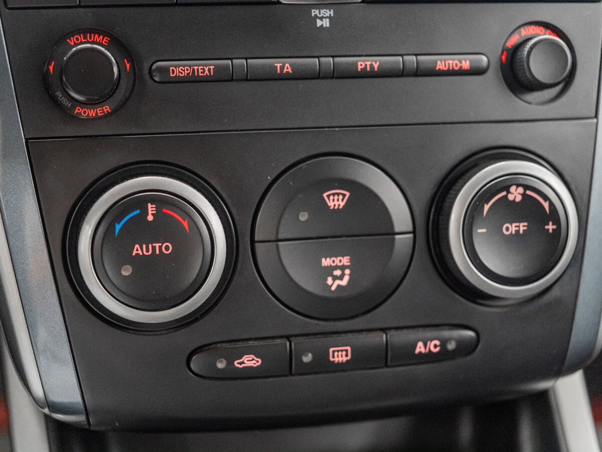 Mazda CX-7 2010 - фото автомобиля