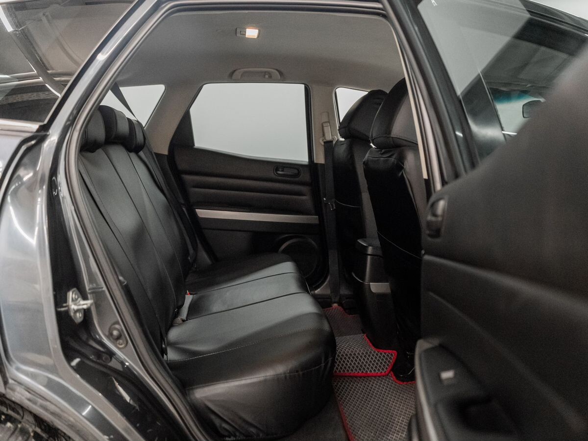 Mazda CX-7 2010 - фото автомобиля
