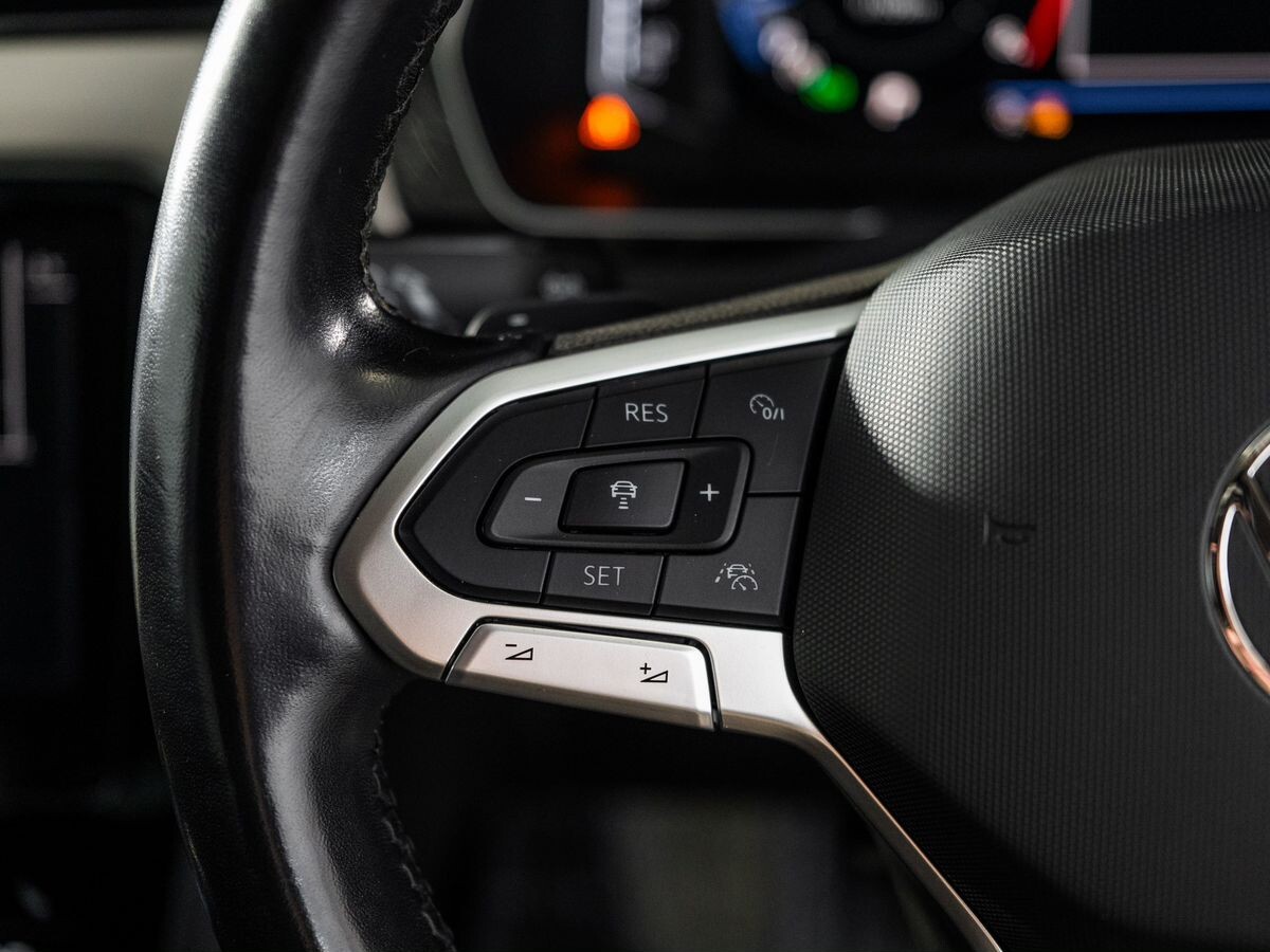 Volkswagen Passat 2021 - фото автомобиля