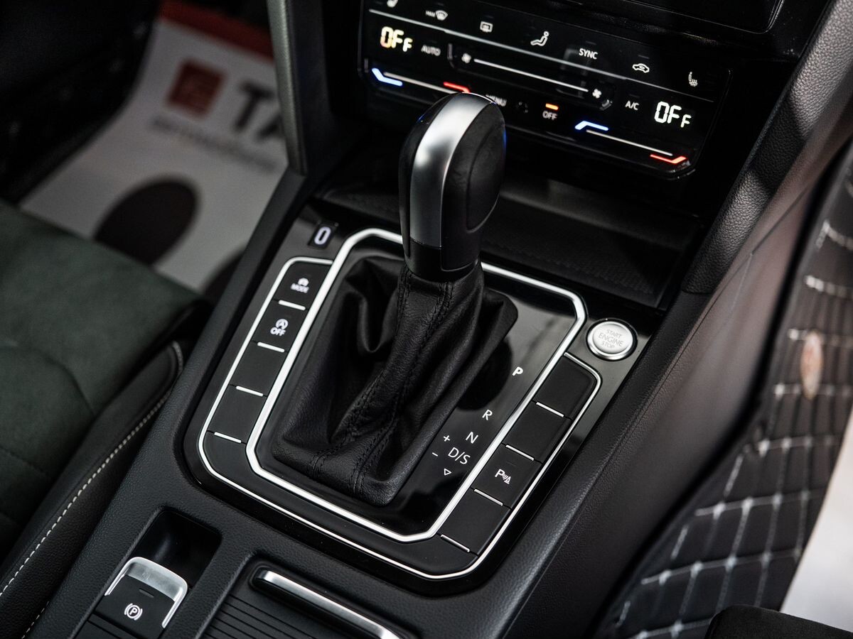 Volkswagen Passat 2021 - фото автомобиля