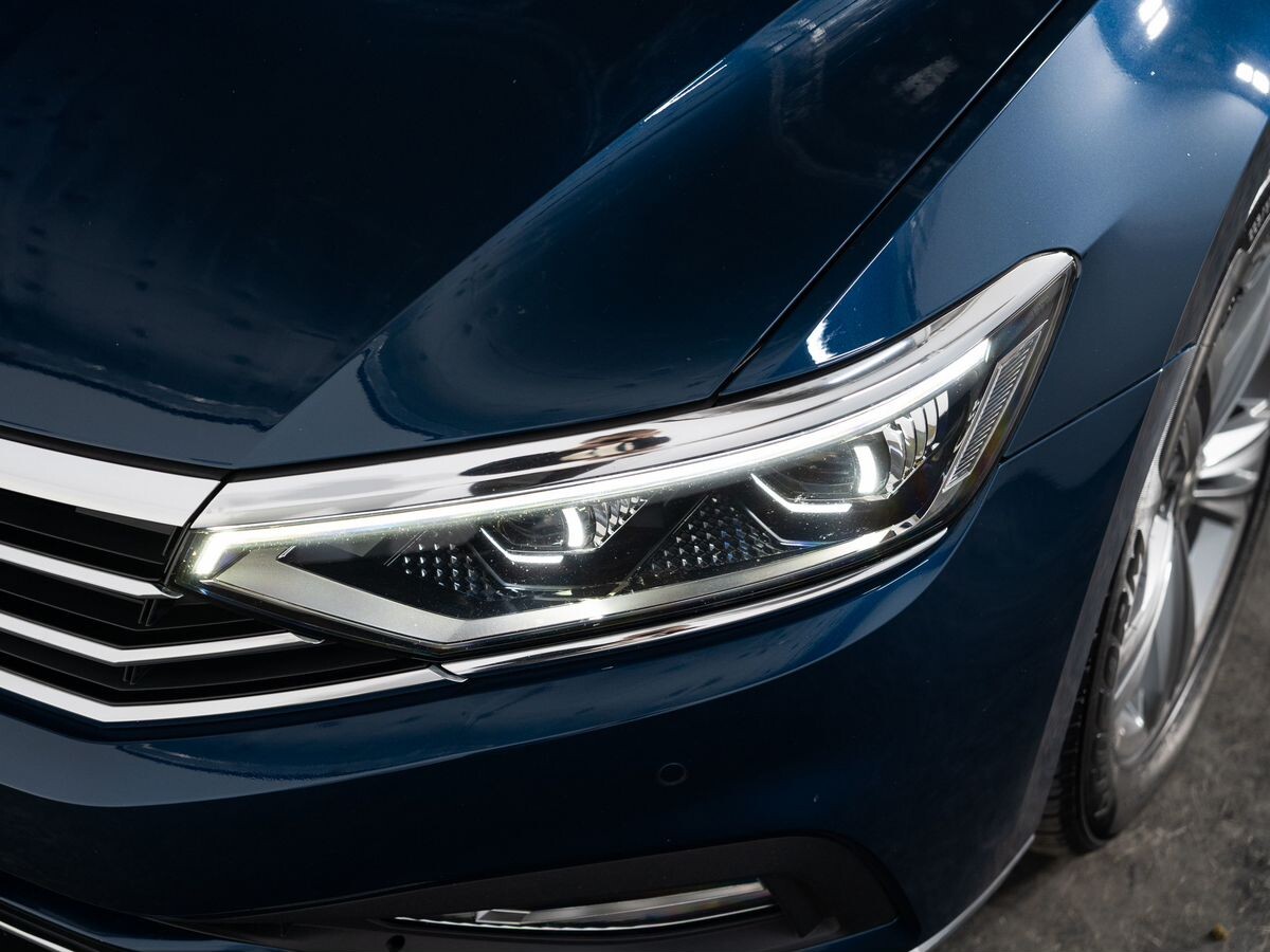 Volkswagen Passat 2021 - фото автомобиля