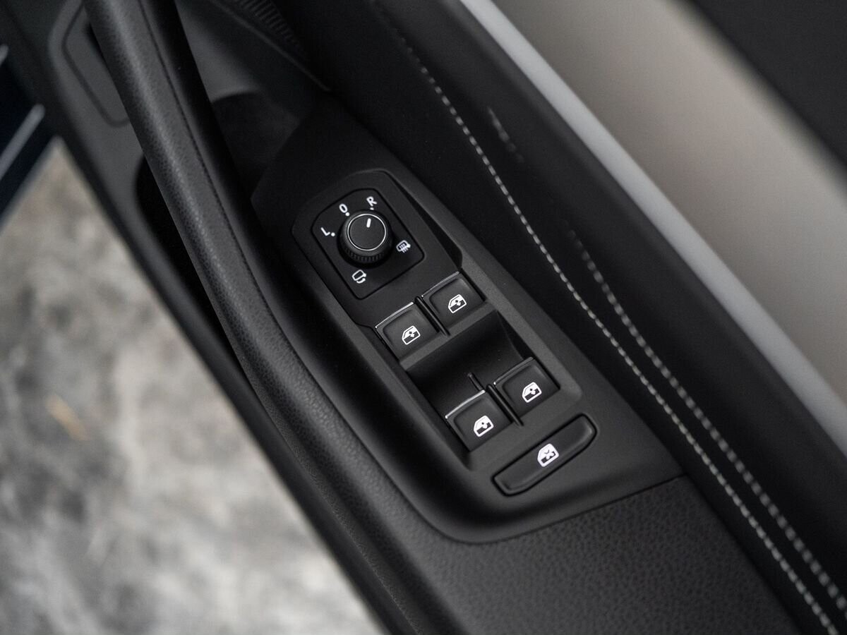 Volkswagen Passat 2021 - фото автомобиля