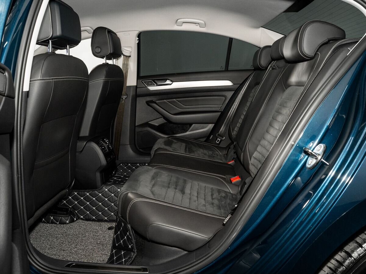 Volkswagen Passat 2021 - фото автомобиля