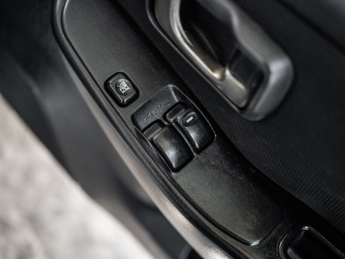 Nissan Kix 2012 - фото автомобиля