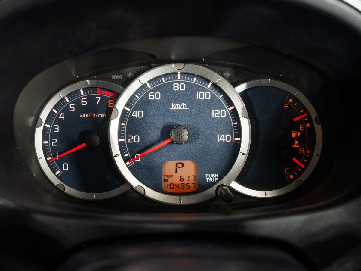 Nissan Kix 2012 - фото автомобиля