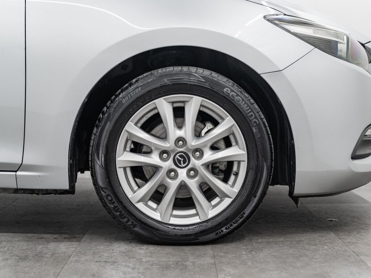Mazda Axela 2017 - фото автомобиля
