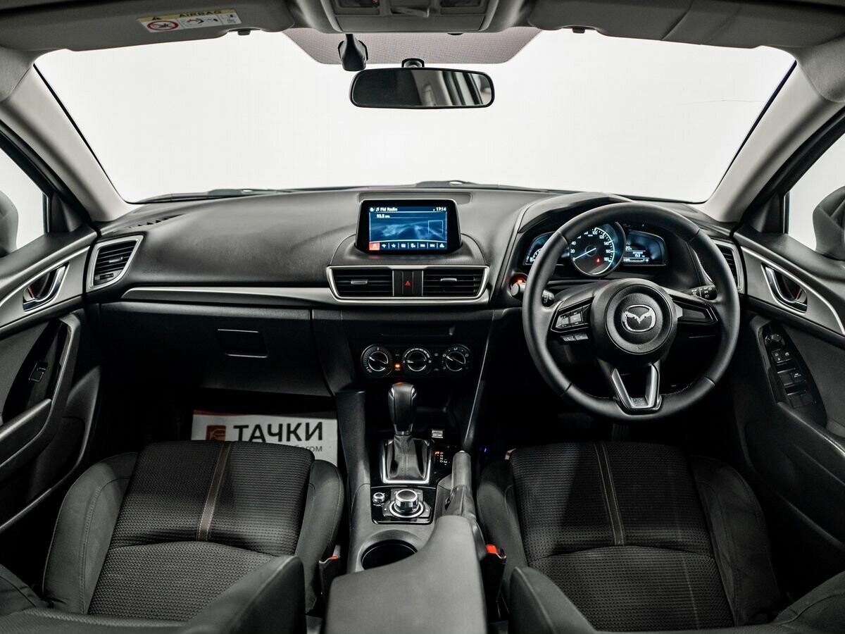 Mazda Axela 2017 - фото автомобиля