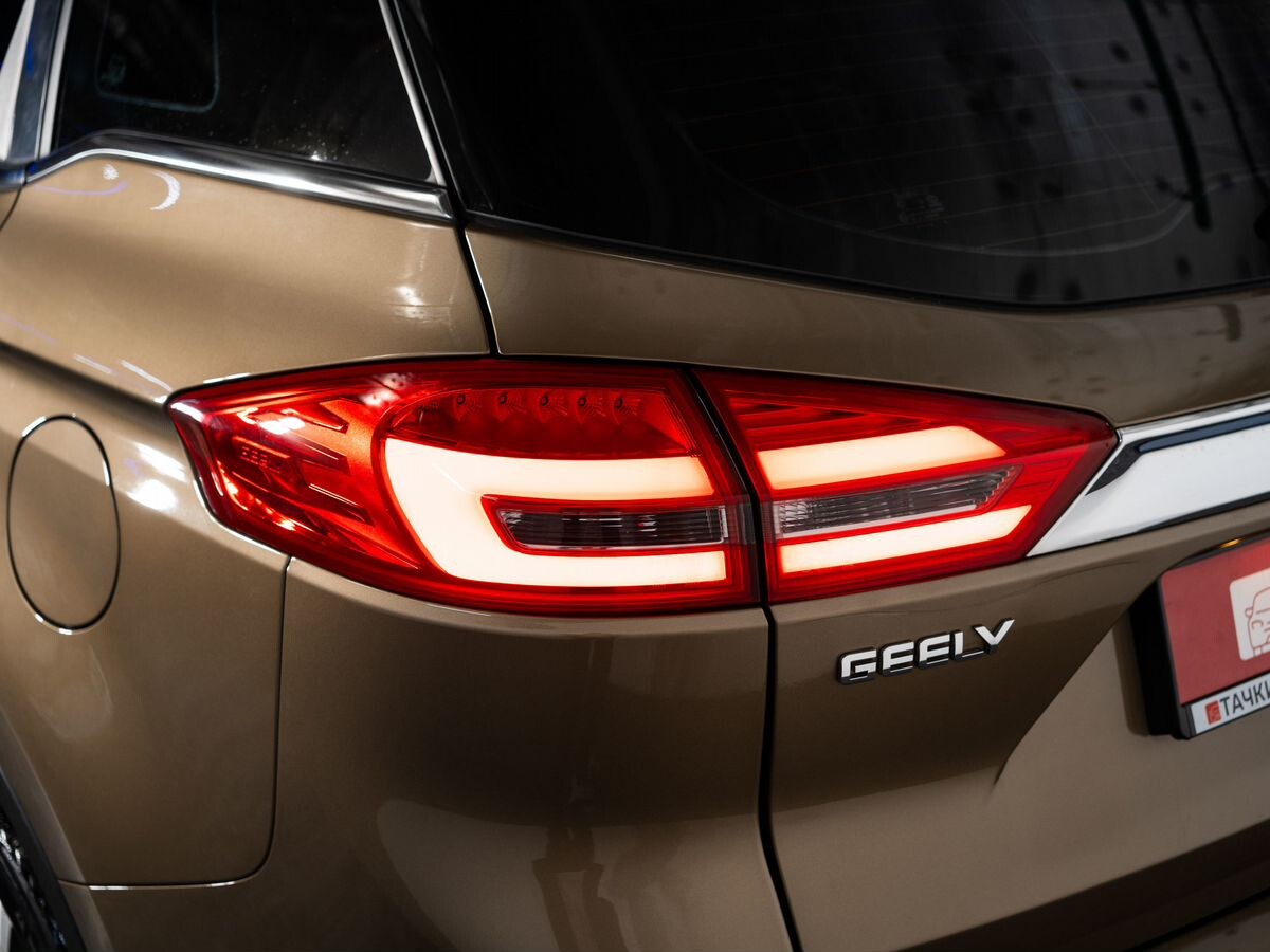 Geely Atlas 2019 - фото автомобиля