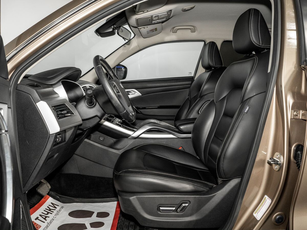 Geely Atlas 2019 - фото автомобиля
