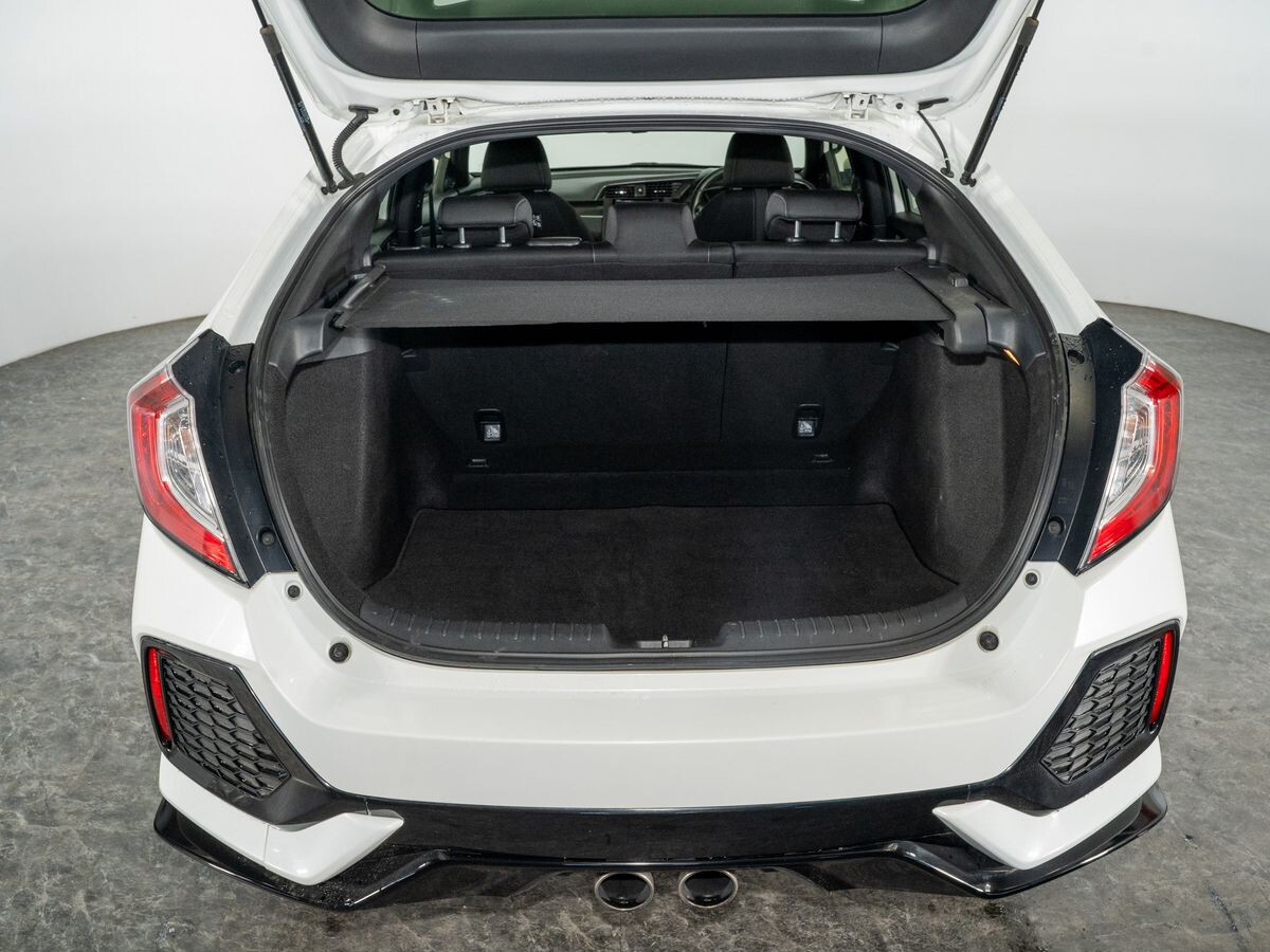 Honda Civic 2018 - фото автомобиля