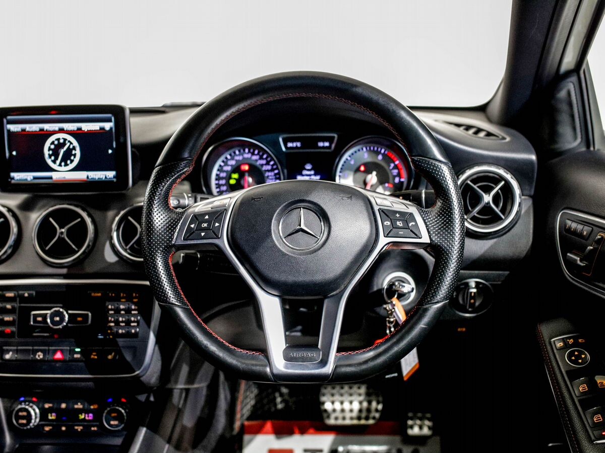 Mercedes-Benz GLA-Class 2014 - фото автомобиля