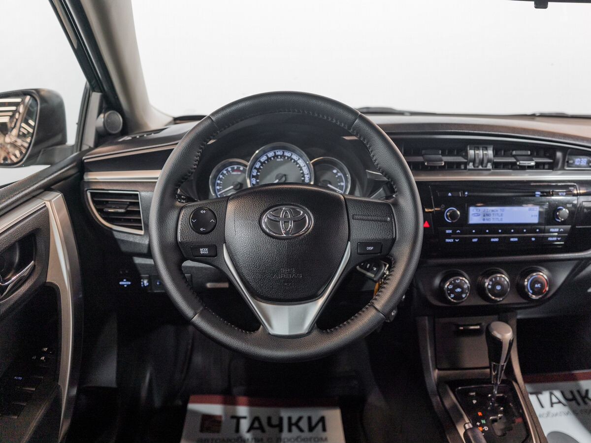 Toyota Corolla 2013 - фото автомобиля
