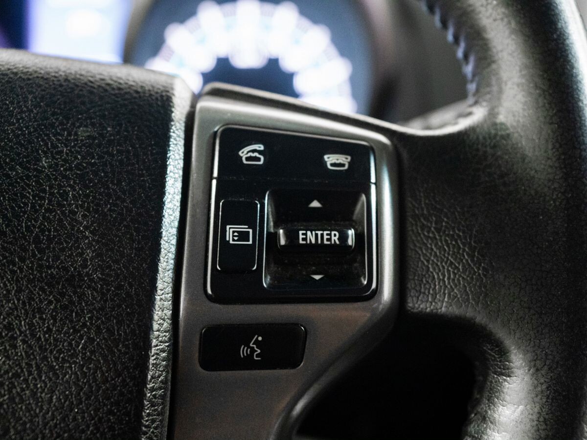 Toyota Land Cruiser Prado 2011 - фото автомобиля