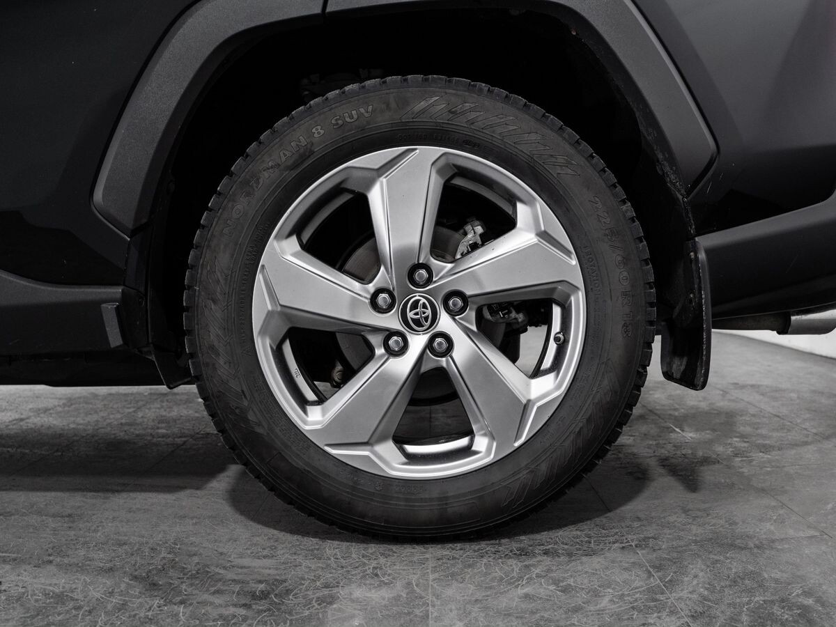 Toyota RAV4 2020 - фото автомобиля