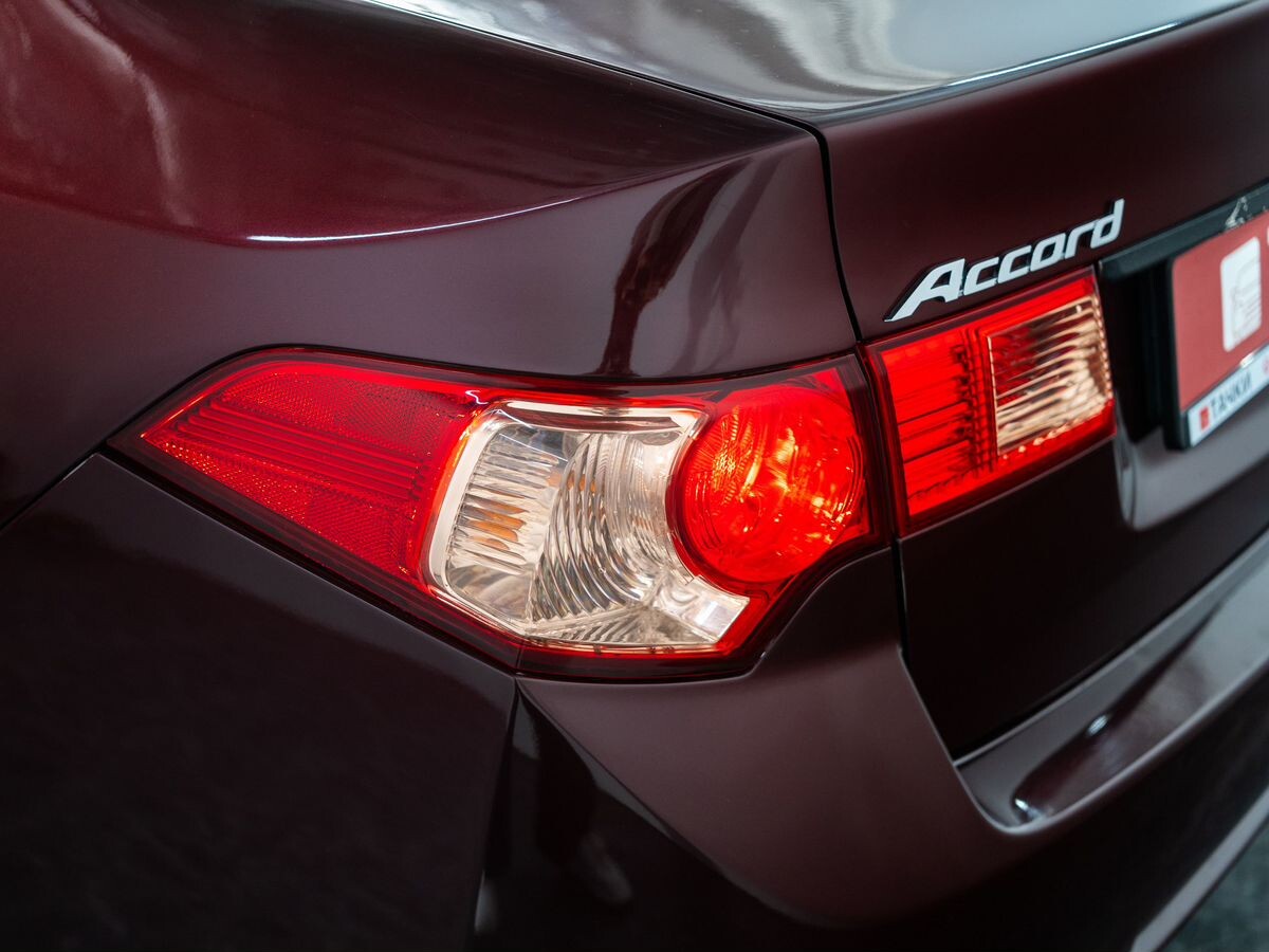 Honda Accord 2012 - фото автомобиля
