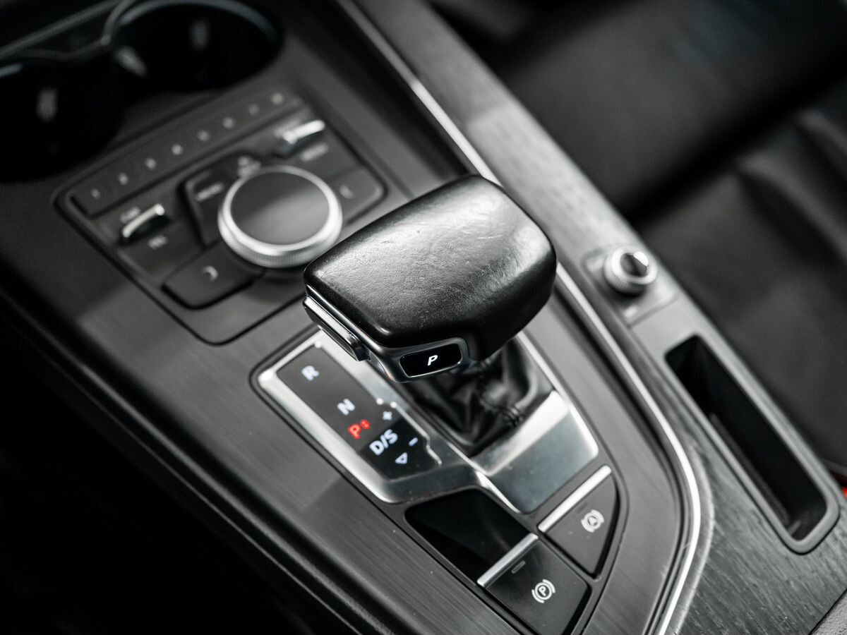 Audi A4 2016 - фото автомобиля