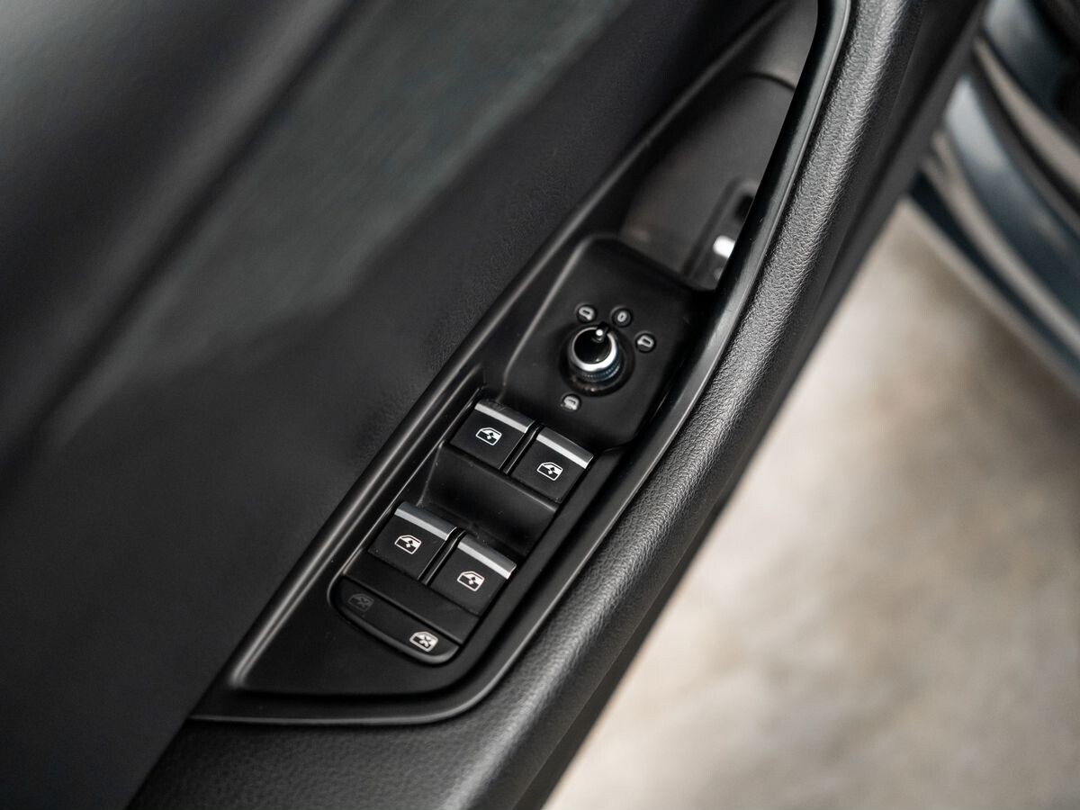 Audi A4 2016 - фото автомобиля