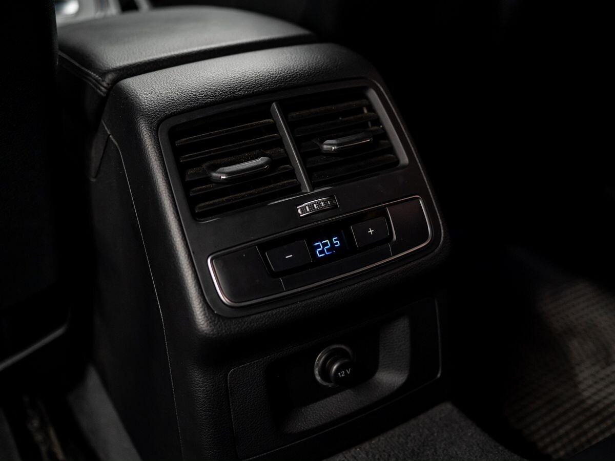 Audi A4 2016 - фото автомобиля
