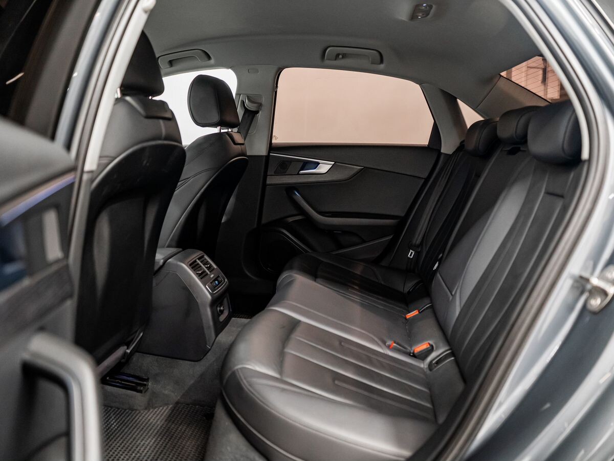 Audi A4 2016 - фото автомобиля