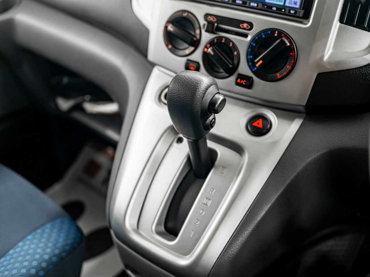 Mitsubishi Delica D:3 2011 - фото автомобиля