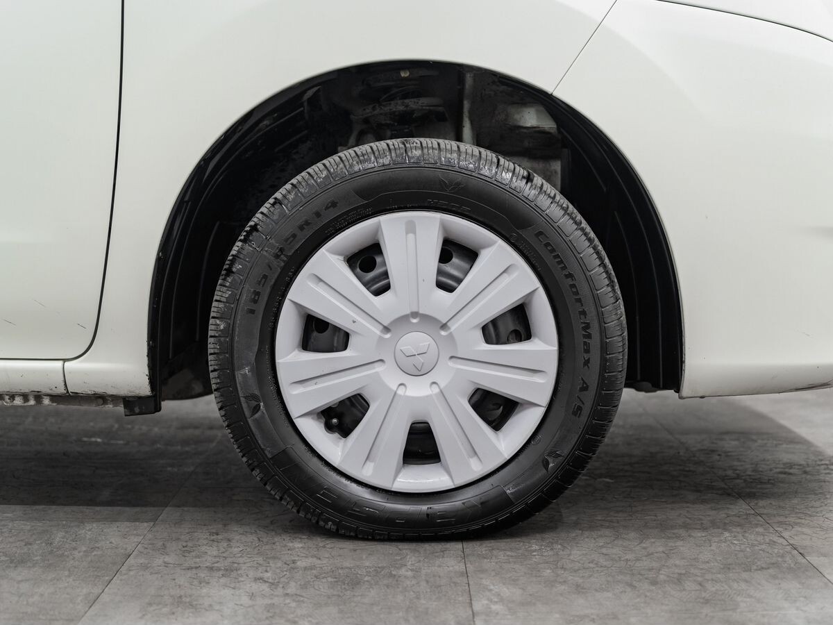 Mitsubishi Delica D:3 2011 - фото автомобиля