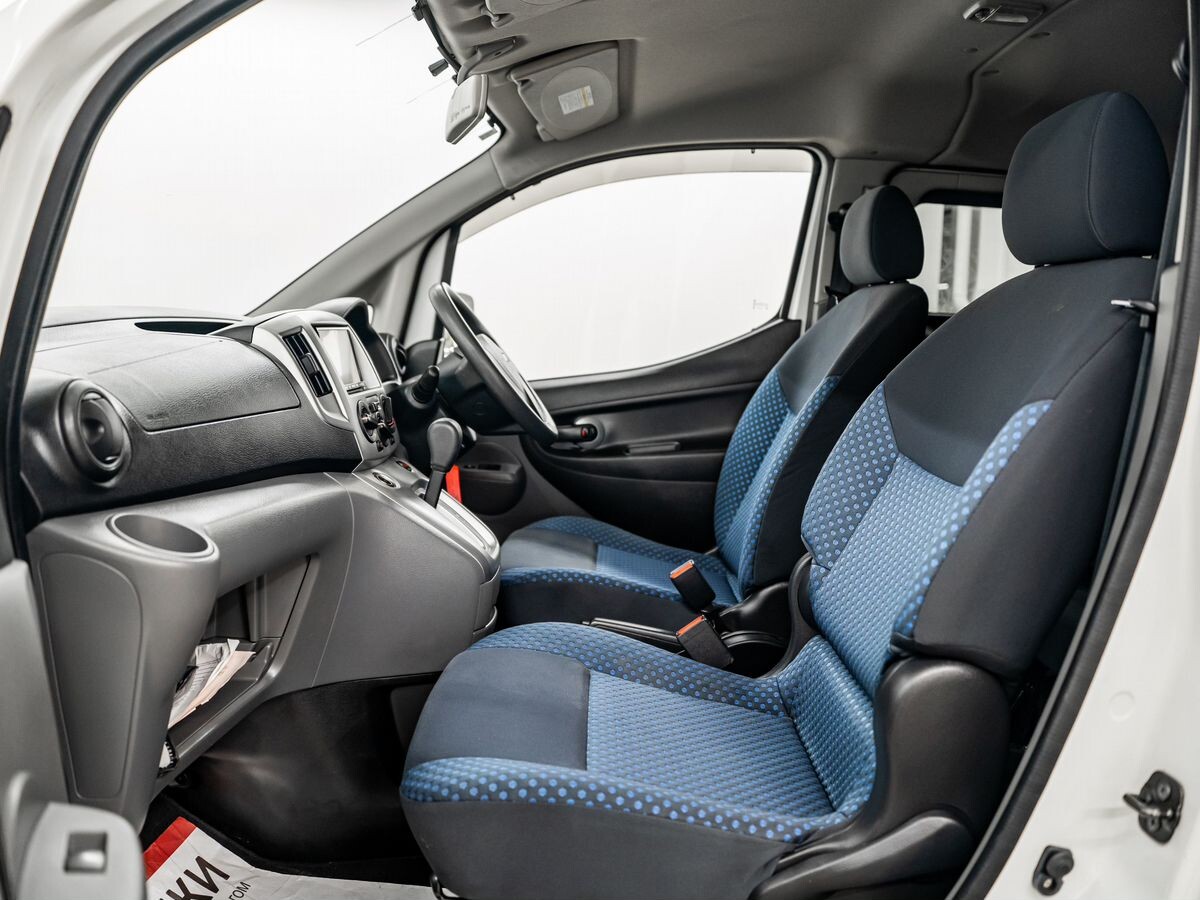Mitsubishi Delica D:3 2011 - фото автомобиля