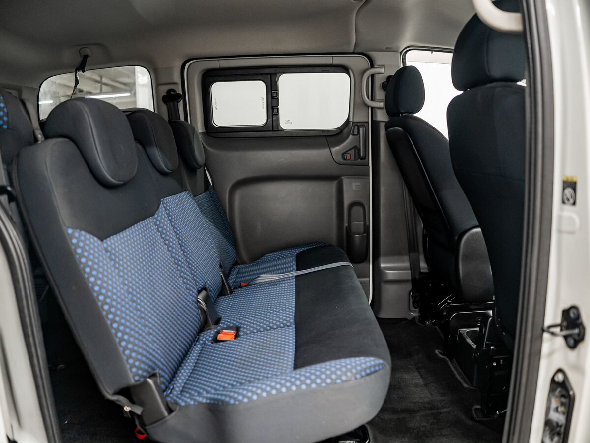 Mitsubishi Delica D:3 2011 - фото автомобиля