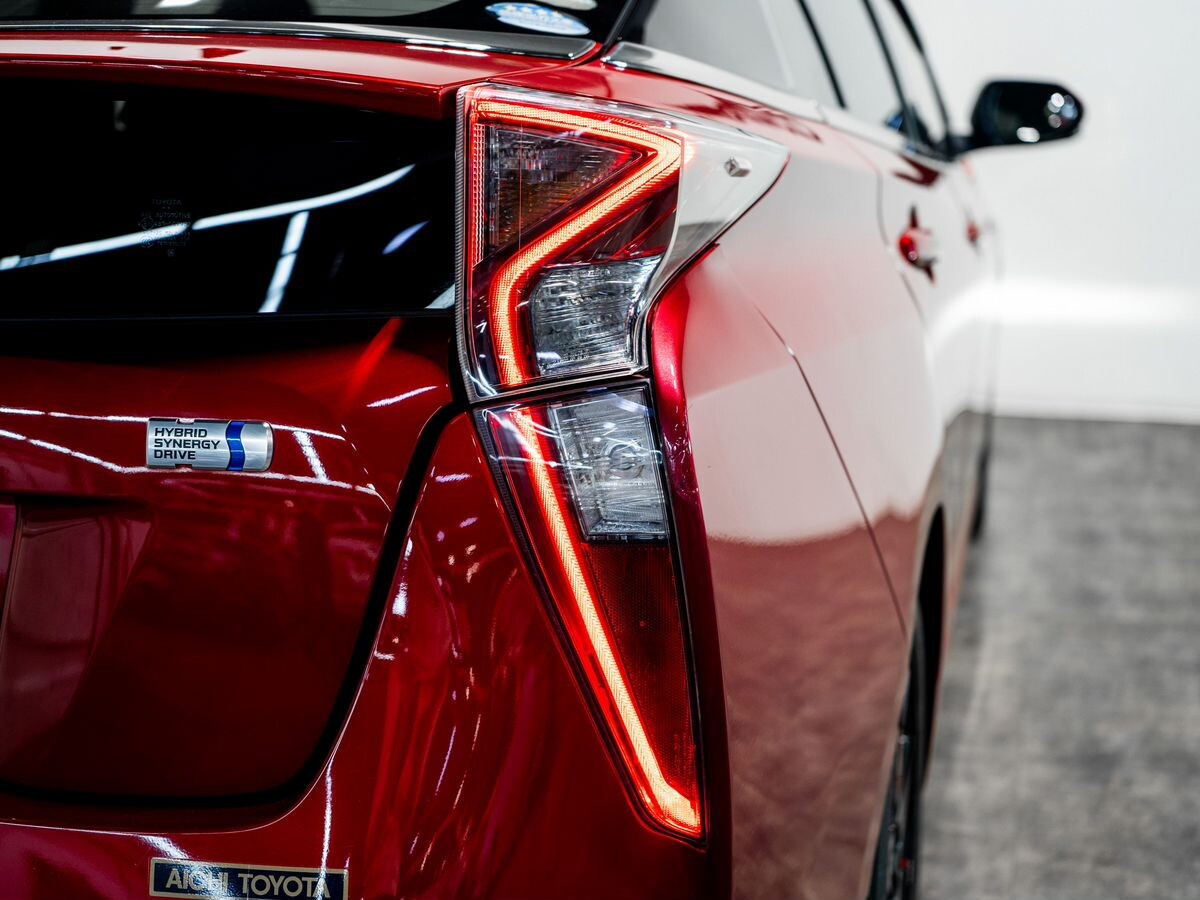 Toyota Prius 2016 - фото автомобиля
