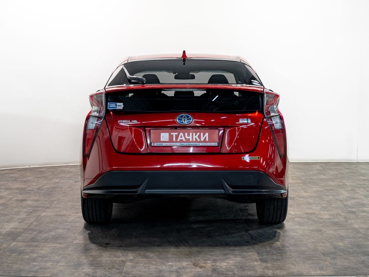 Toyota Prius 2016 - фото автомобиля