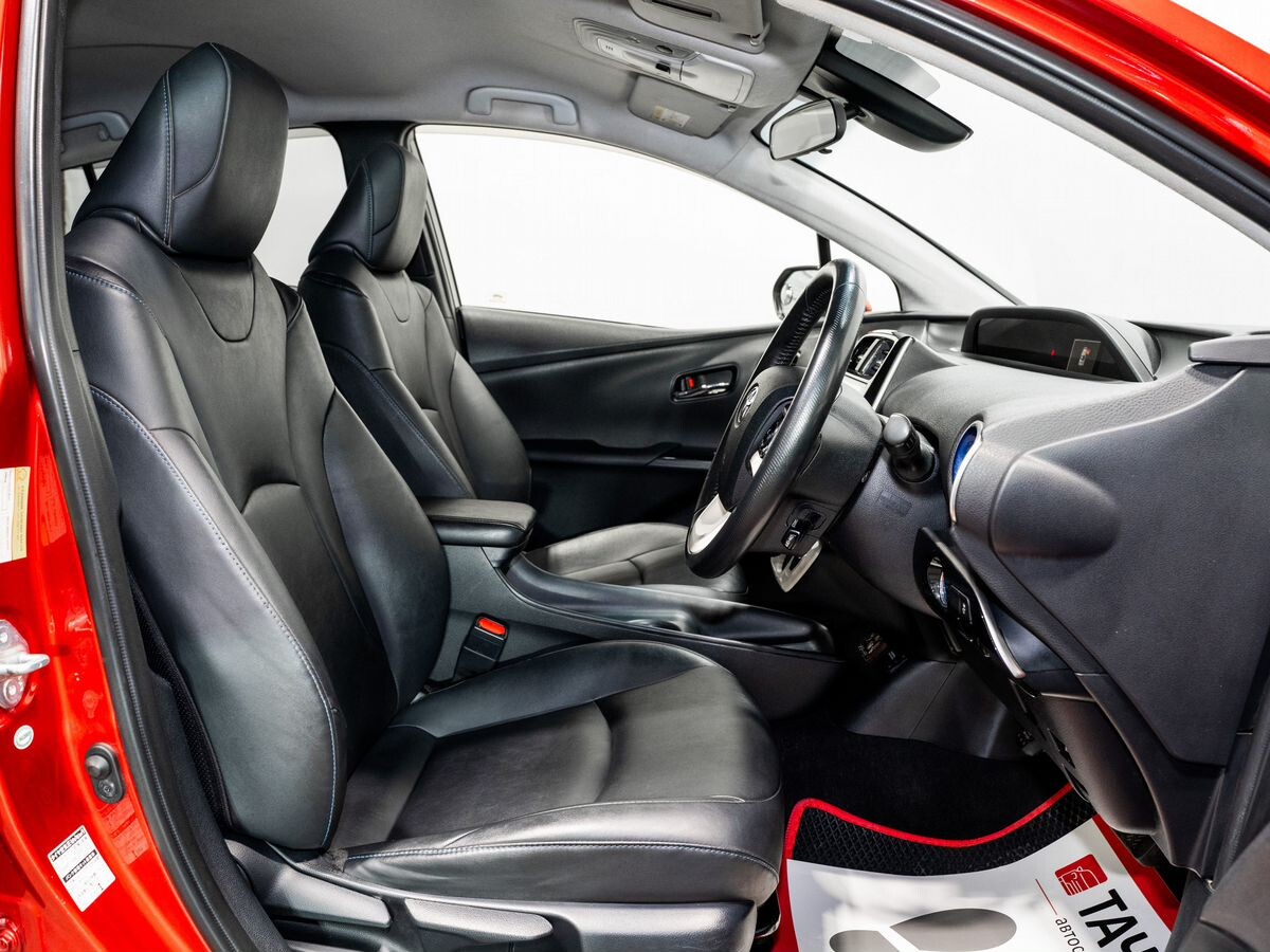 Toyota Prius 2016 - фото автомобиля