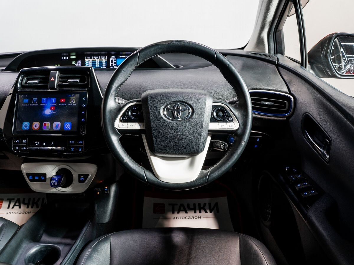 Toyota Prius 2016 - фото автомобиля