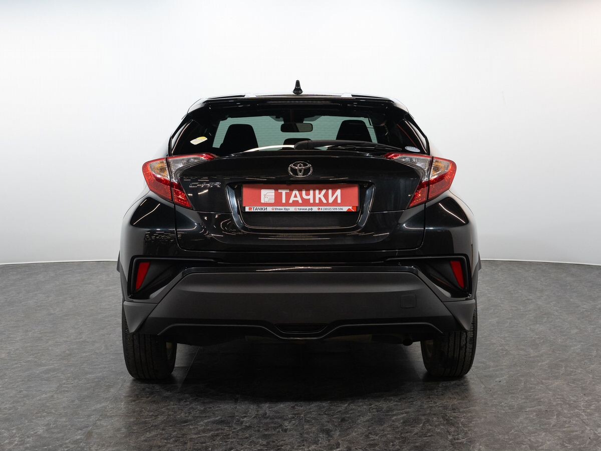 Toyota C-HR 2020 - фото автомобиля