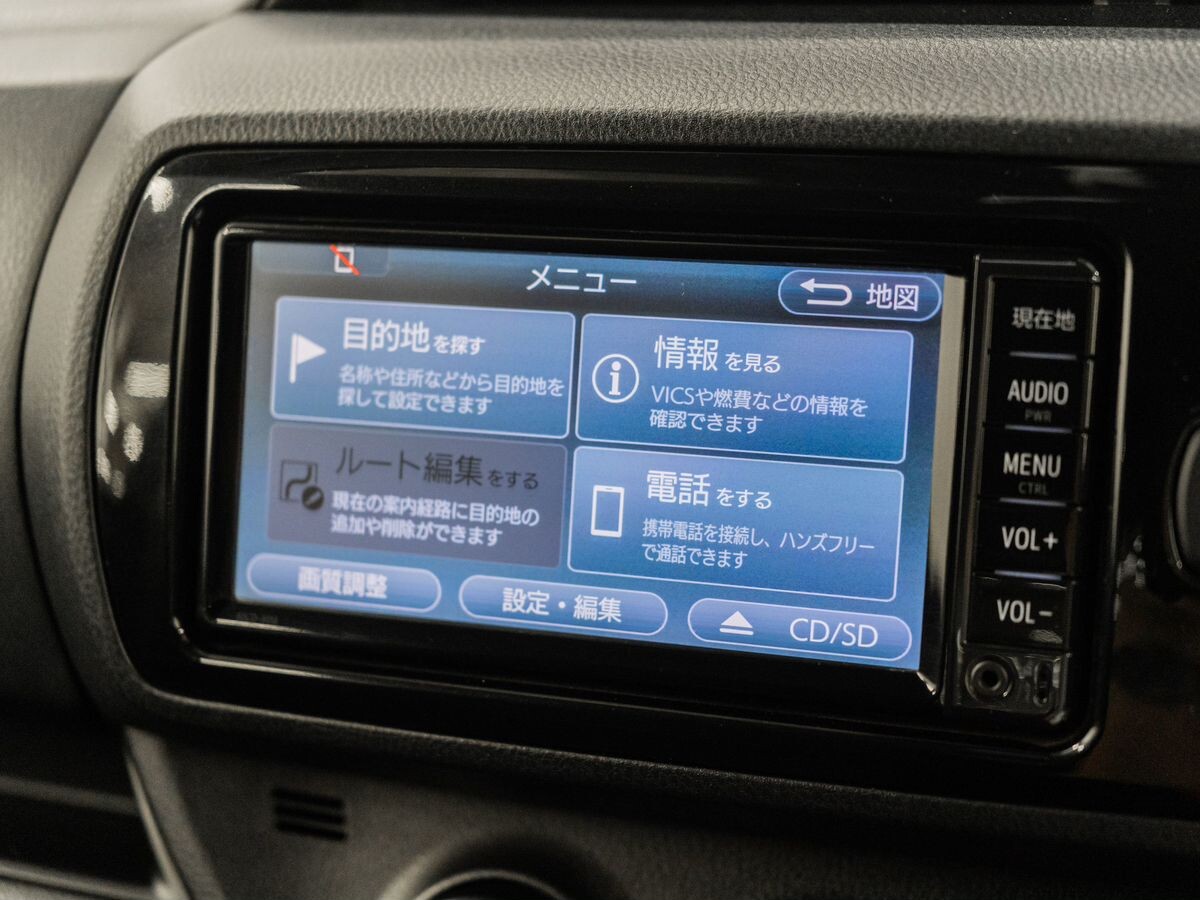 Toyota Vitz 2017 - фото автомобиля
