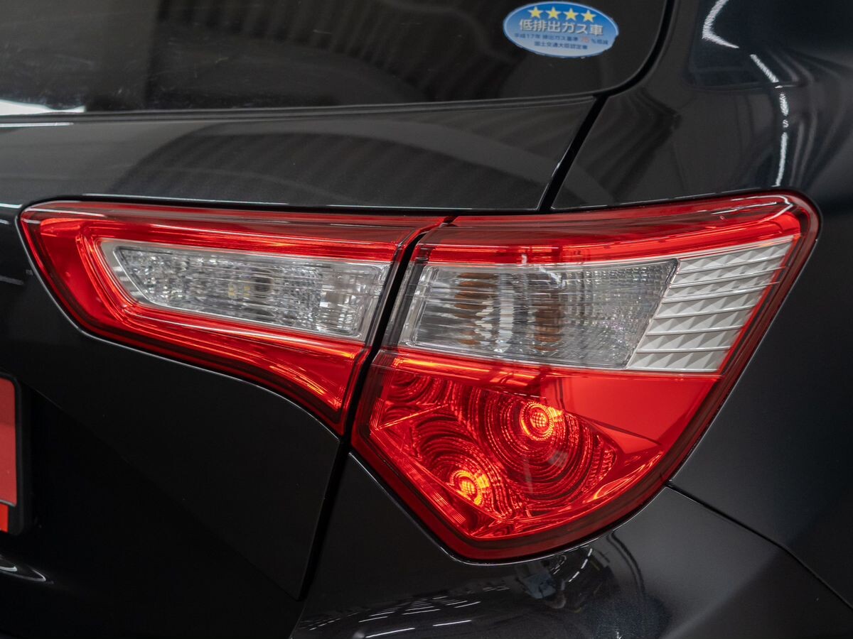 Toyota Vitz 2017 - фото автомобиля