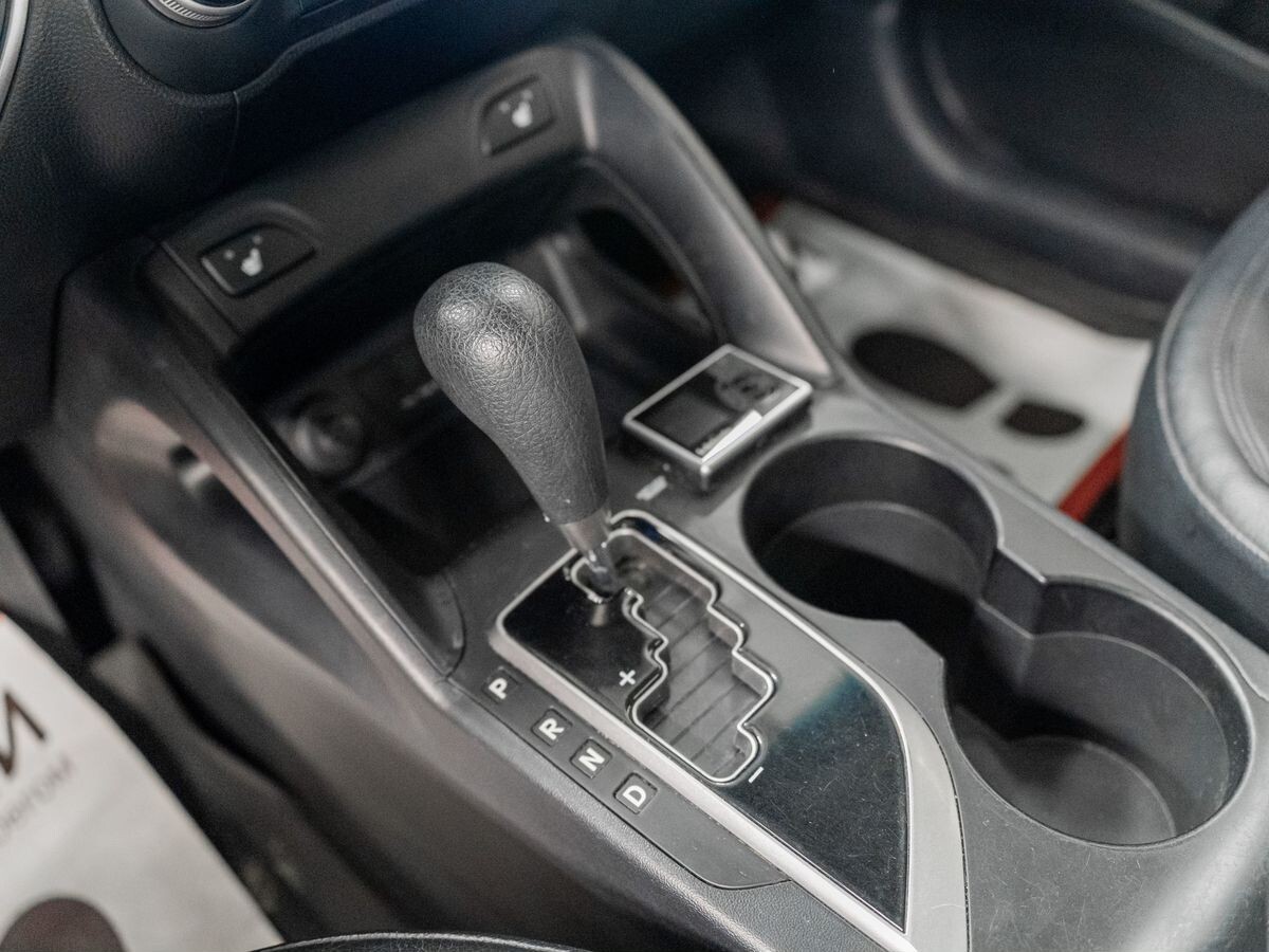 Hyundai Tucson 2012 - фото автомобиля