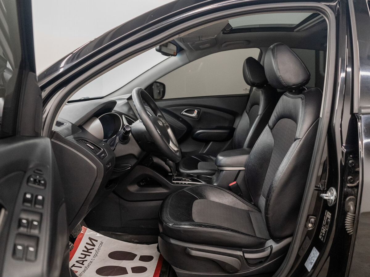Hyundai Tucson 2012 - фото автомобиля