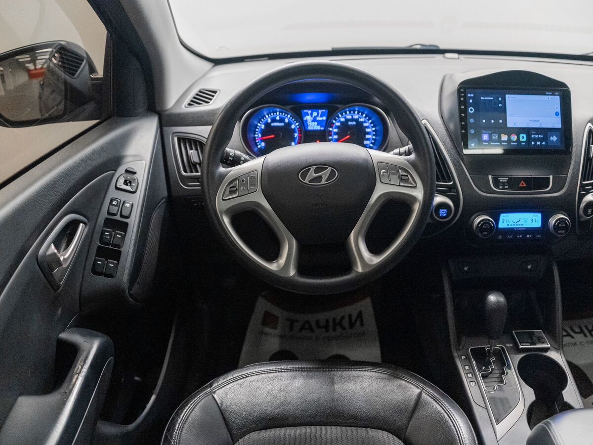 Hyundai Tucson 2012 - фото автомобиля