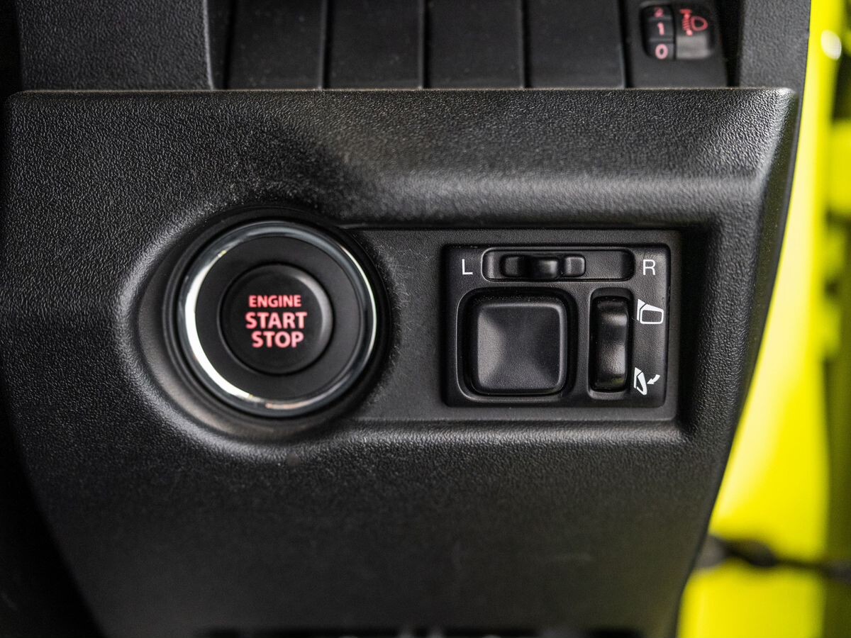 Suzuki Jimny 2018 - фото автомобиля