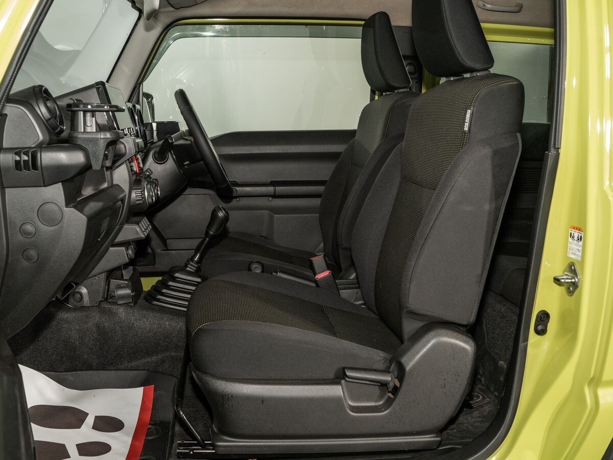 Suzuki Jimny 2018 - фото автомобиля