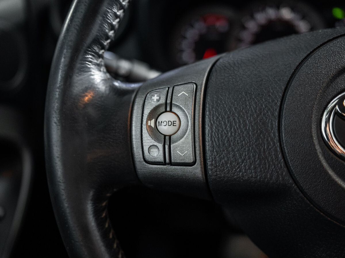 Toyota RAV4 2010 - фото автомобиля