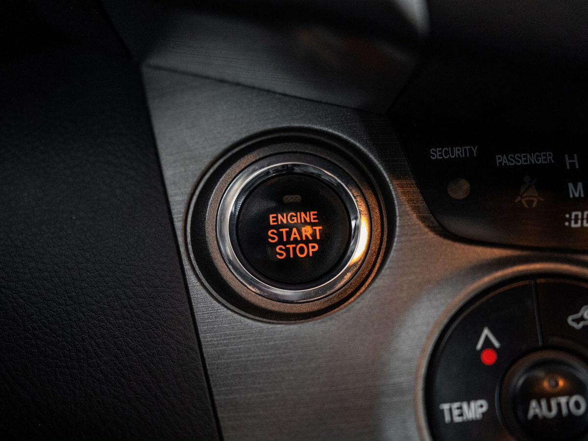 Toyota RAV4 2010 - фото автомобиля
