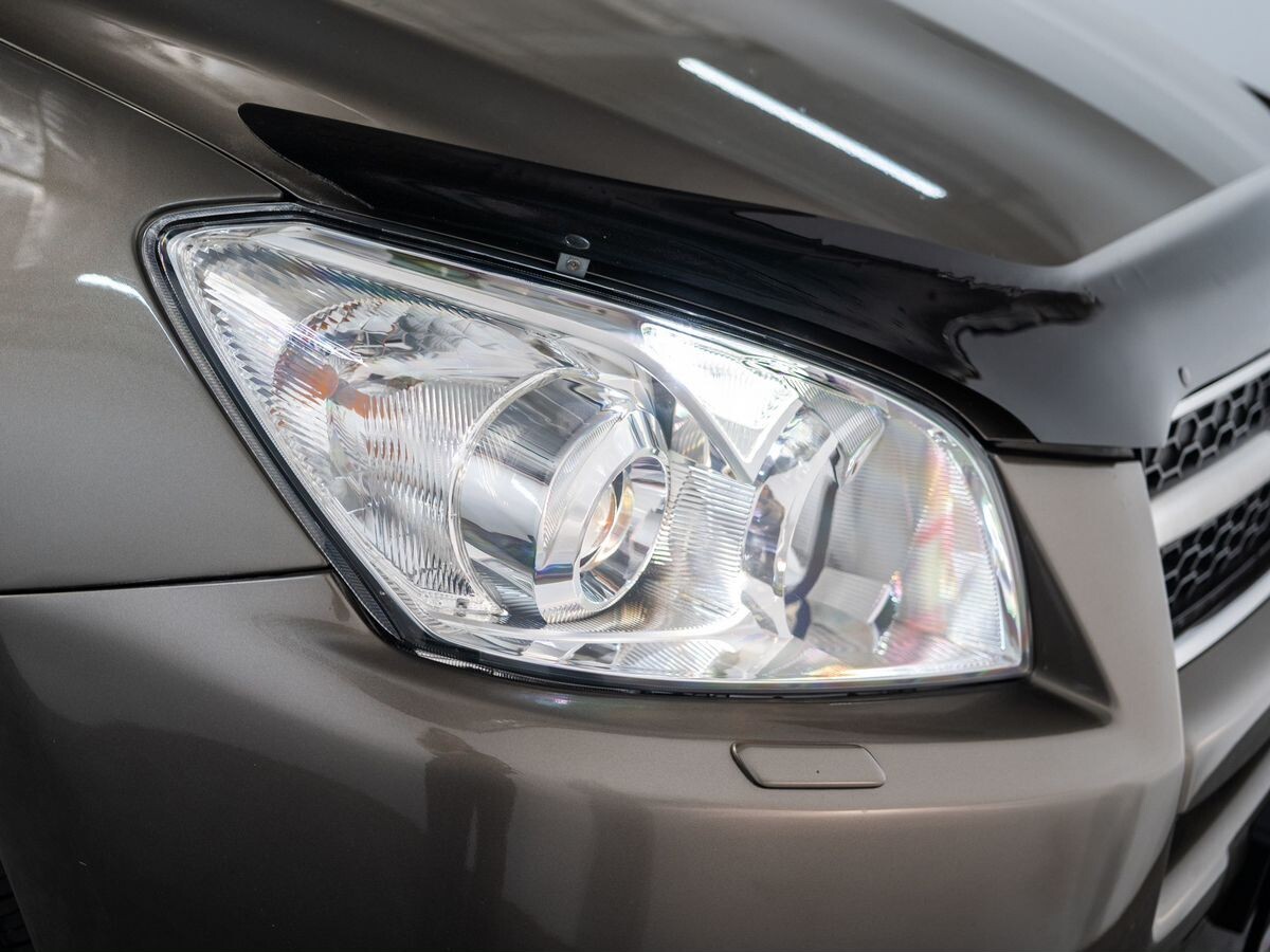Toyota RAV4 2010 - фото автомобиля